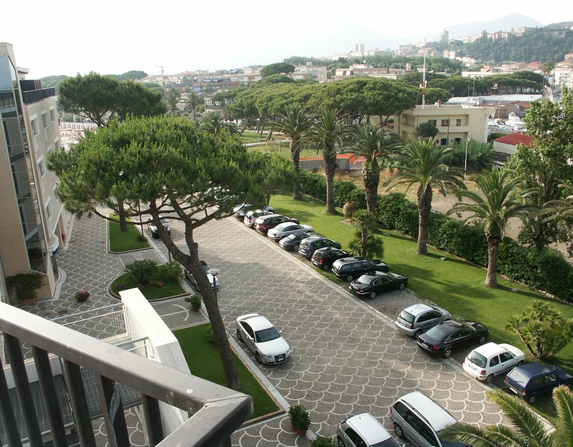 Grand Hotel L'Approdo Terracina Εξωτερικό φωτογραφία